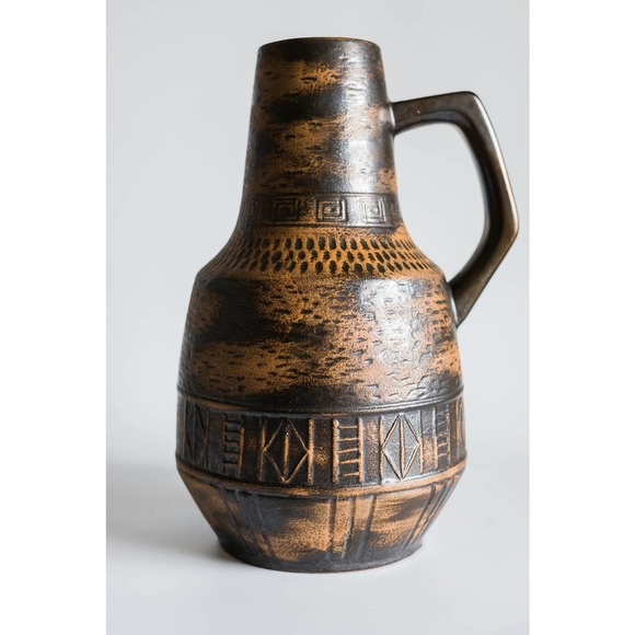 Large Brown Brutalist Terra Cotta Vase in Excellent Condition 14" High - Picture 7 of 10